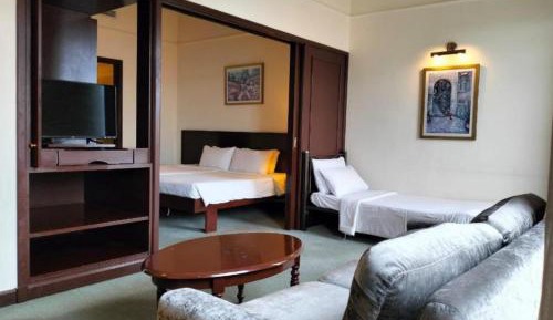 Deluxe Apartment
