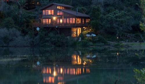 Three-Bedroom Holiday Home 