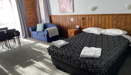 Queen Room with Garden View