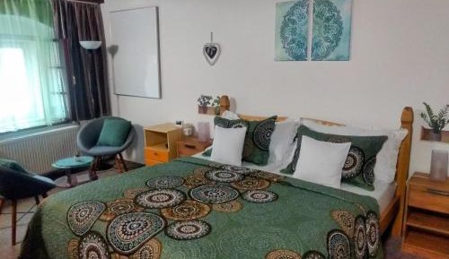 Studio Apartment (2-3 Adults)