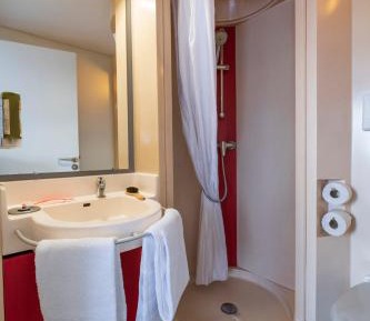 Twin Room with Private Bathroom