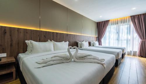 Deluxe Family Room