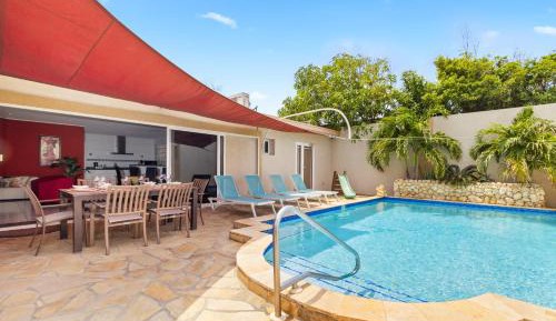 Six-Bedroom Villa 