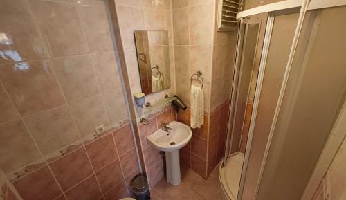 Economy Quadruple Room