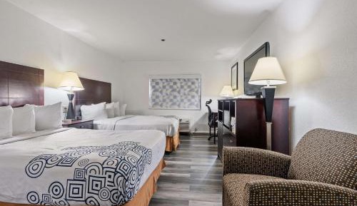 Queen Room with Two Queen Beds - Non-Smoking