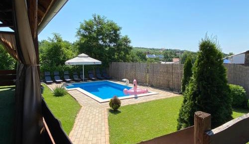 Apartment with Garden View