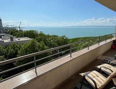 Two-Bedroom Apartment with Lake View