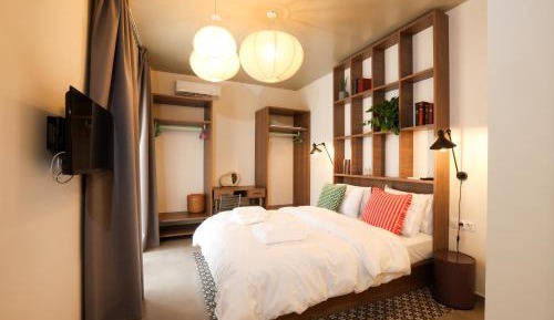 Urban Suite with Balcony