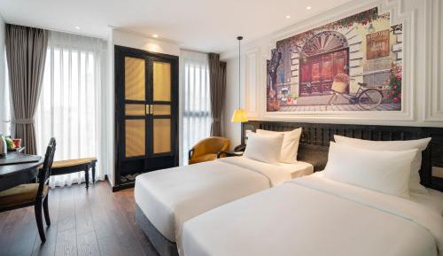 Twin Room with City View