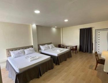 Queen Suite