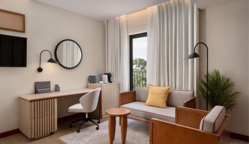 Junior King Suite