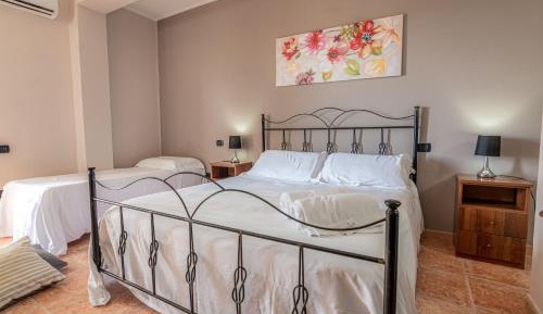 Economy Triple Room
