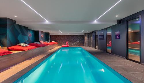 Aloft Premium King Room - access to the SPA included