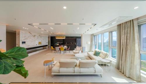 Penthouse B