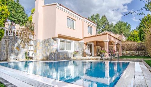 Superior Villa