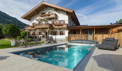 Three-Bedroom Apartment -  Hohe Salve