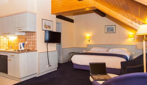 Superior Double Room with Kitchenette