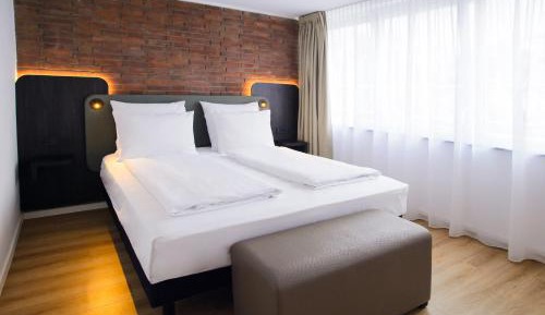 Suite Room 2 Single Beds, 45Sqm, Air Conditioned