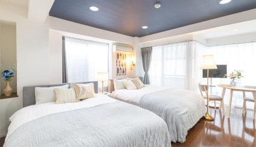 Studio Apartment with Balcony