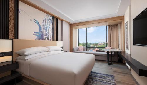 Deluxe Guest room, 1 King, City view