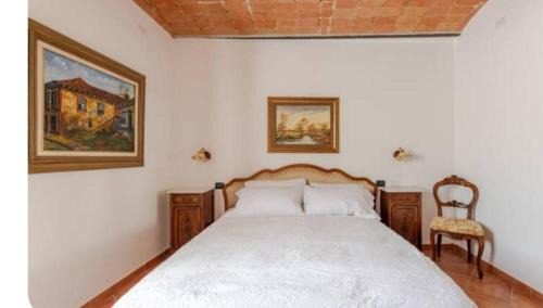 Deluxe One-Bedroom Apartment
