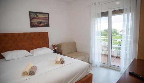Deluxe Double or Twin Room with Balcony