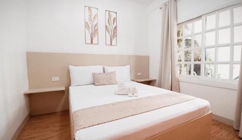 Queen Room with Garden View