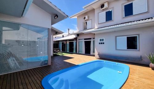 Seven-Bedroom House