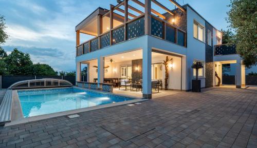 Villa with Sea View
