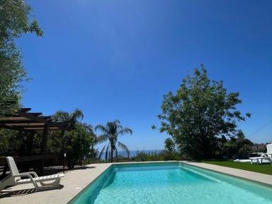 Deluxe Villa