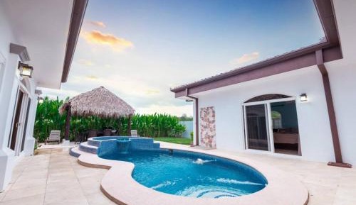 Deluxe Villa