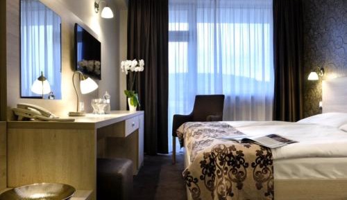 Double or Twin Room with free access to the pool
