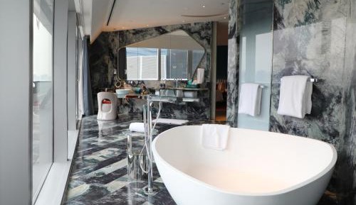 Wonderful Suite King, 1 Bedroom Suite, 1 King, Lake view