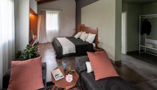Deluxe Family Suite