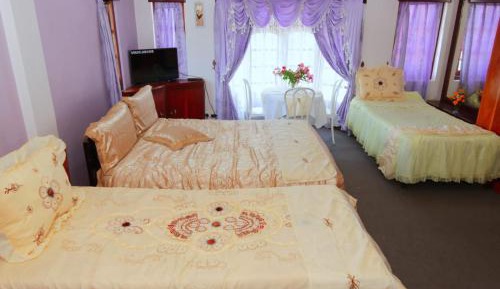 Deluxe Family Room