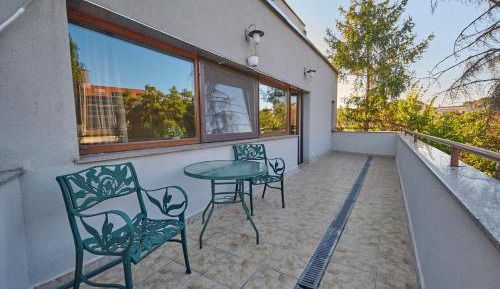 Apartment with Terrace