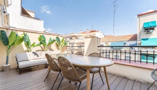 Superior Apartment with Balcony