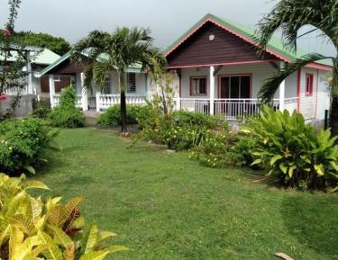 Bungalow with Garden View