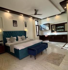 King Room with Spa Bath