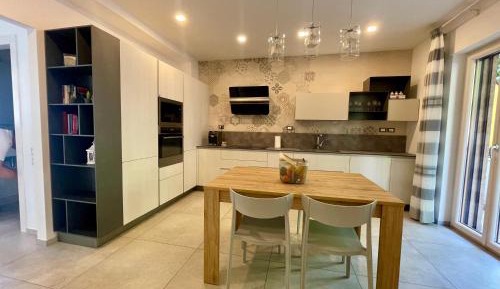 Three-Bedroom Apartment with Mountain View