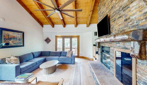 Four bedroom holiday home 