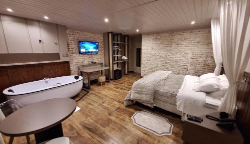 King Room with Mountain View