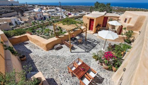 Two-Bedroom House with Terrace and Sea View