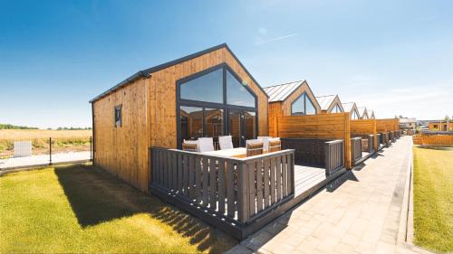 Two-Bedroom House with Hot Tub
