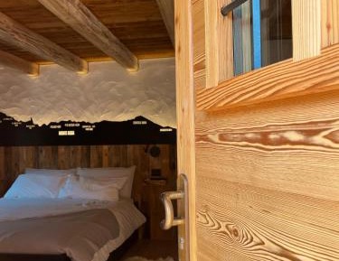 Deluxe Double Room with Extra Bed