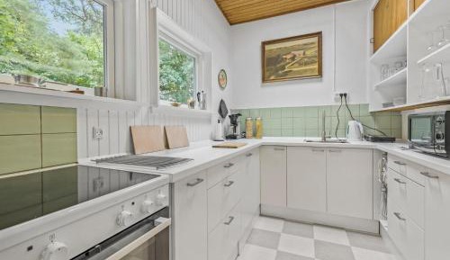 Three-Bedroom Holiday Home 
