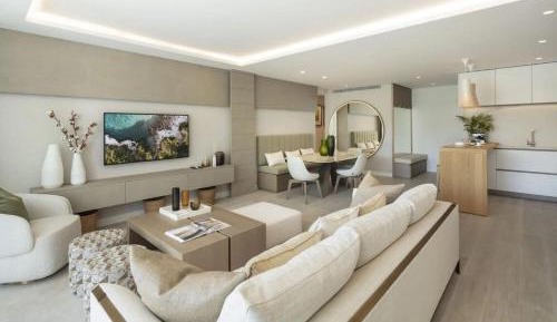Deluxe Apartment