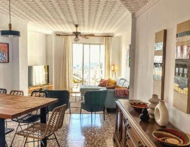 Four-Bedroom Apartment with Balcony 
