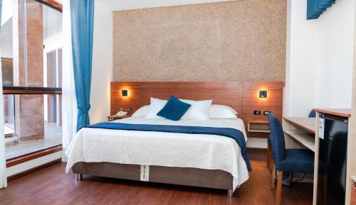 King Room with Spa Bath