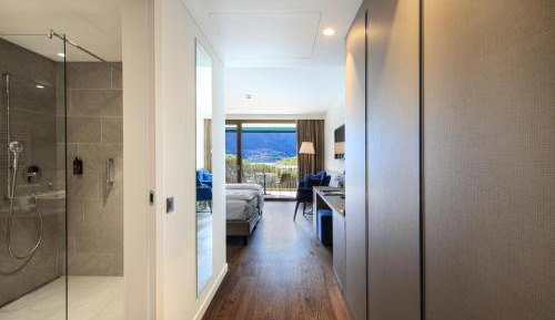 Double Room with Lake View - Second Floor